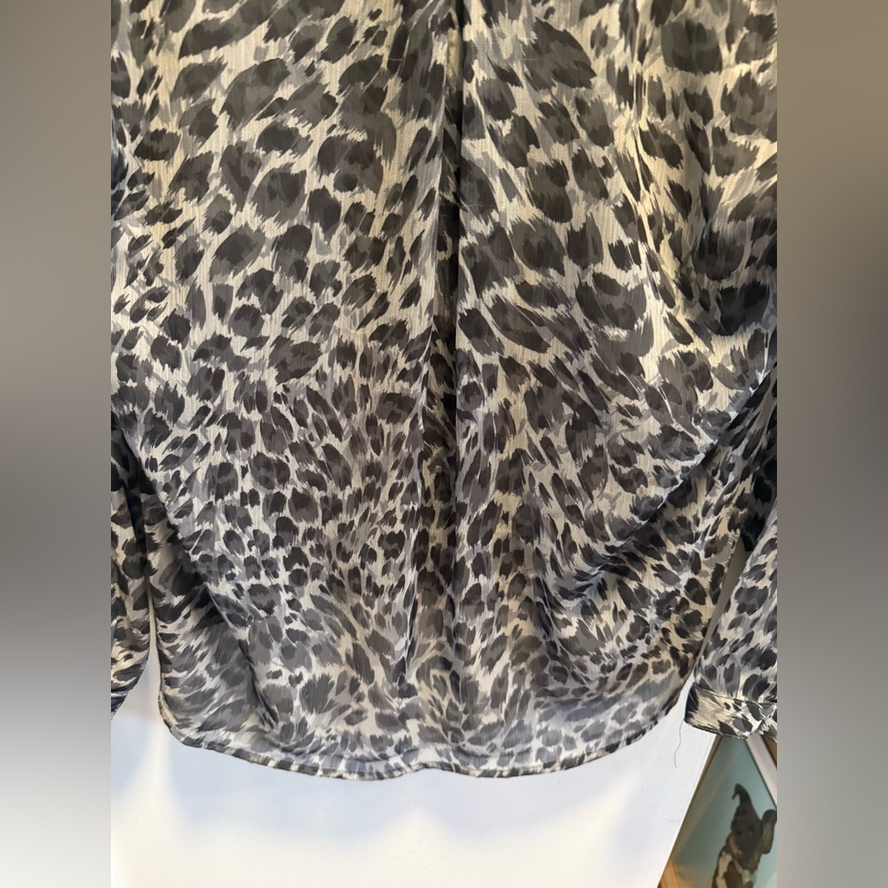 Maven West button-down blouse Animal Print Sheer Size M - Picture 6 of 6